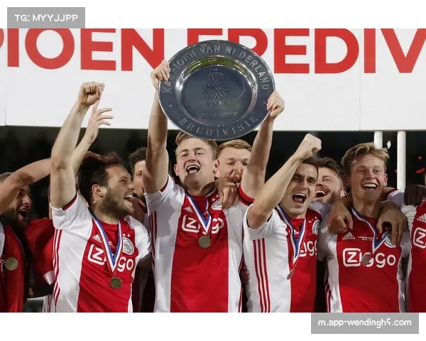 阿贾克斯薪资支出2890万英镑 板仓滉340万年薪领衔后防